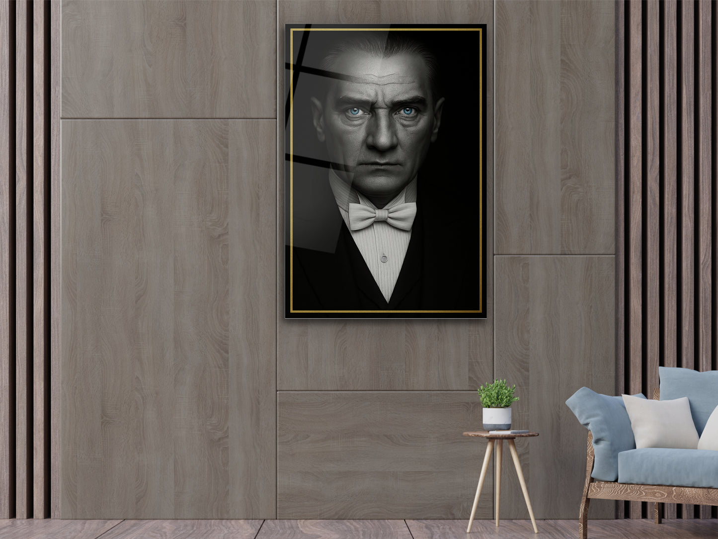 Mavi Gözlü Atatürk Cam Tablo – Gold Çerçeveli Klasik Takım Elbiseli Atatürk Tablosu- Modern Ev ve Ofis Dekoru
