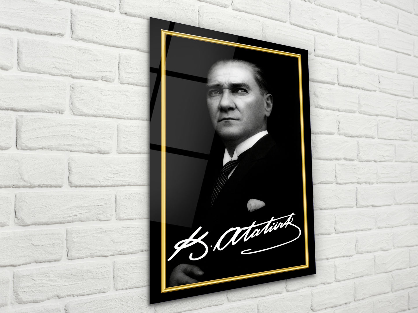 İmzalı Atatürk Portresi Cam Tablo - Atatürk Tablosu - Modern Ev ve Ofis Dekoru