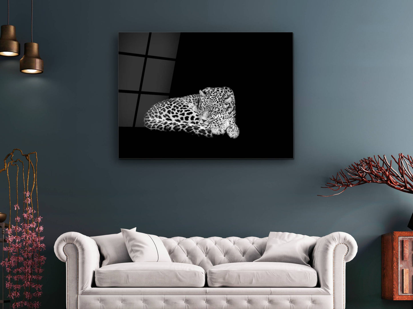 Uyuyan Leopar Cam Tablo – Siyah Beyaz Minimalist Hayvan Tablosu