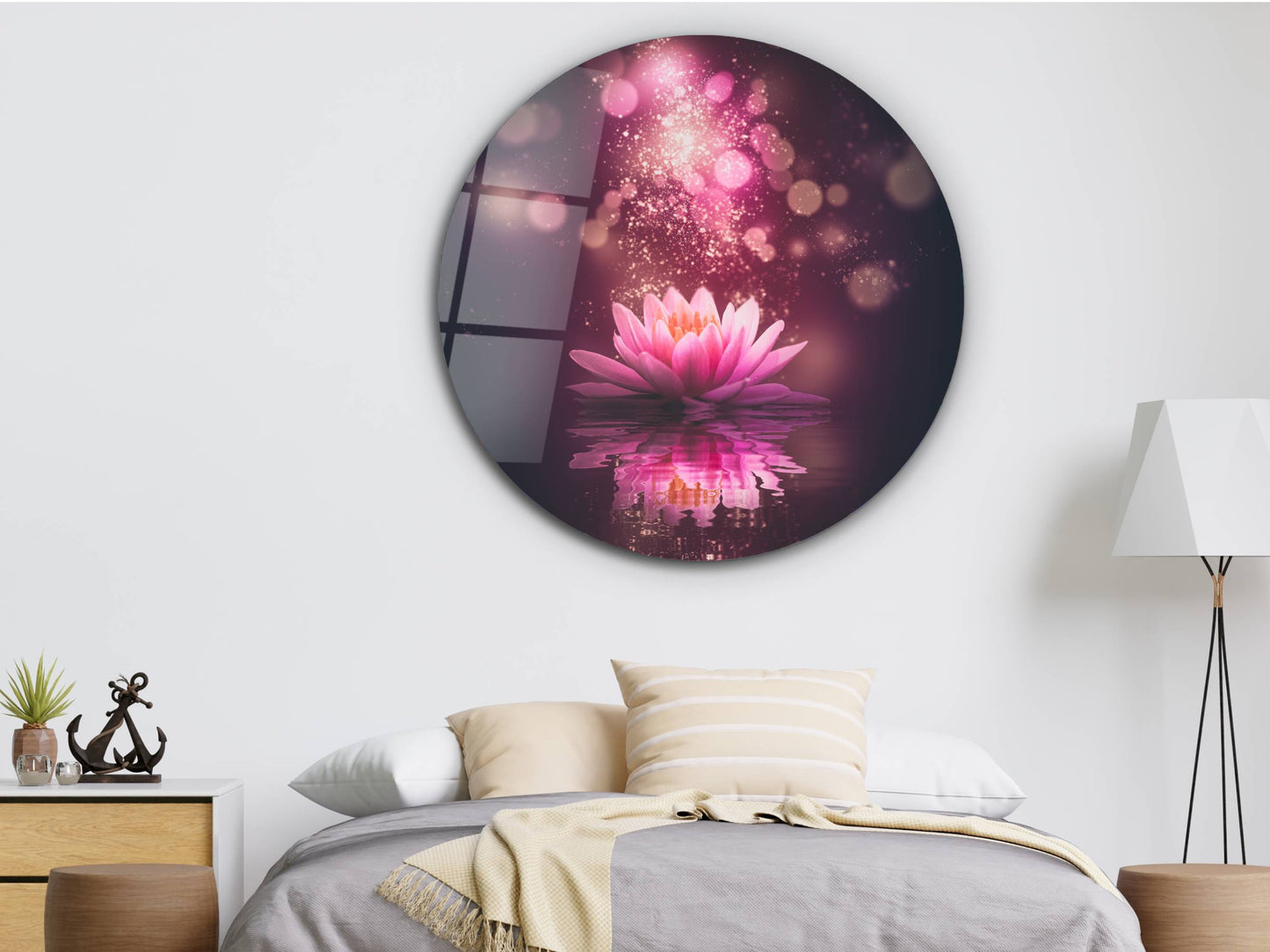 Lotus Çiçeği Cam Tablo – Romantik ve Mistik Yuvarlak Duvar Tablosu