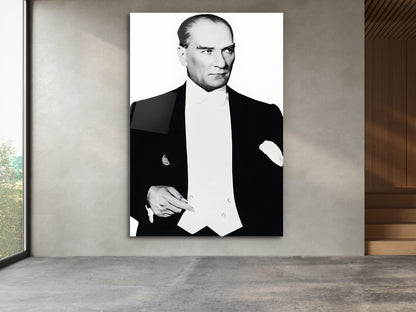 Mustafa Kemal Atatürk Siyah Beyaz Portre Cam Tablo - Atatürk Tablosu - Modern Ev ve Ofis Dekoru