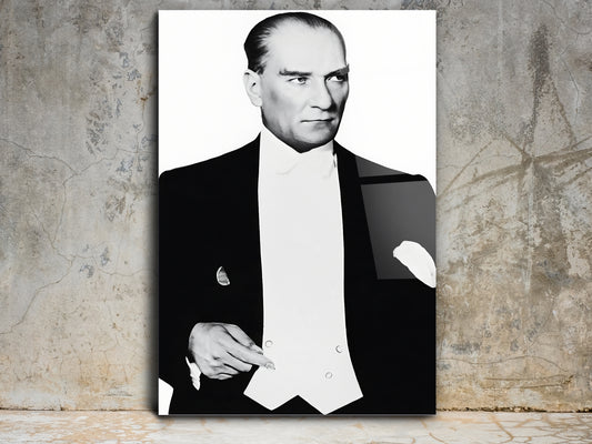 Mustafa Kemal Atatürk Siyah Beyaz Portre Cam Tablo - Atatürk Tablosu - Modern Ev ve Ofis Dekoru