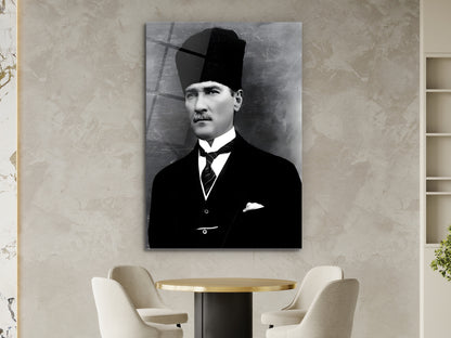 Siyah Beyaz Atatürk Portresi Cam Tablo - Atatürk Tablosu - Modern Ev ve Ofis Dekoru