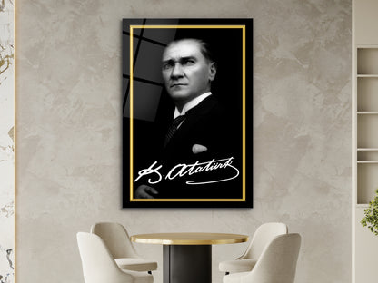 İmzalı Atatürk Portresi Cam Tablo - Atatürk Tablosu - Modern Ev ve Ofis Dekoru