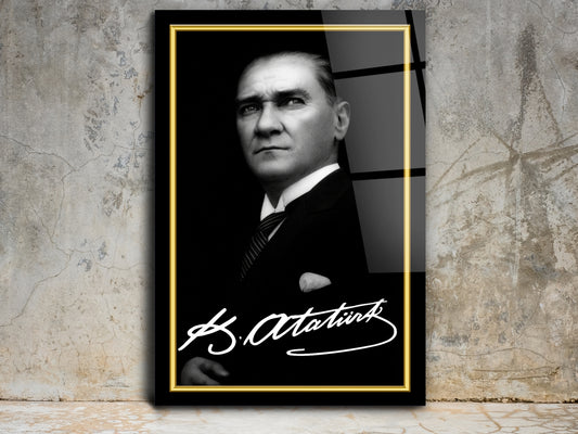 İmzalı Atatürk Portresi Cam Tablo - Atatürk Tablosu - Modern Ev ve Ofis Dekoru