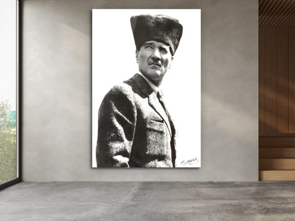 Siyah Beyaz Atatürk Cam Tablo – Nostaljik Atatürk Tablosu - Modern Ev ve Ofis Dekoru