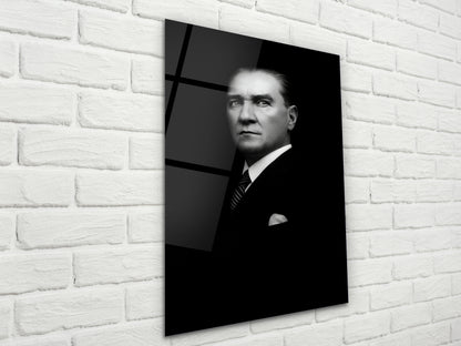 Siyah Beyaz Atatürk Portresi Cam Tablo - Atatürk Tablosu - Gazi Mustafa Kemal Ev ve Ofis Dekoru